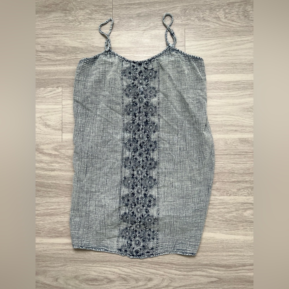 World market tank top L/XL